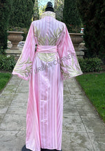 Load image into Gallery viewer, Abaya
