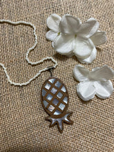 Load image into Gallery viewer, Pineapple Necklace
